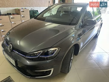 Авто Volkswagen E-Golf 2018 № 7250921