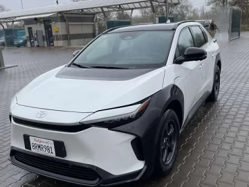 Авто Toyota Bz4X 2023 № 7253501