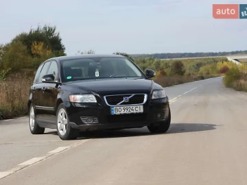 Авто Volvo V50 2010 № 7253824
