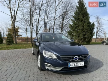 Авто Volvo V60 2014 № 7253909