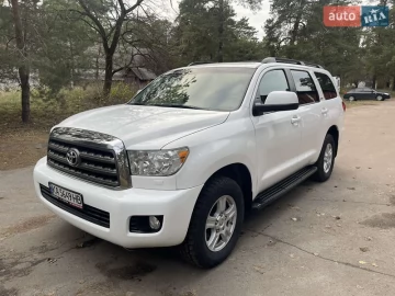 Авто Toyota Sequoia 2014 № 7254850