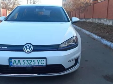 Авто Volkswagen E-Golf 2015 № 7255202