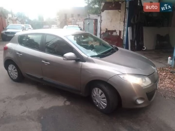 Авто Renault Megane 2010 № 7255949