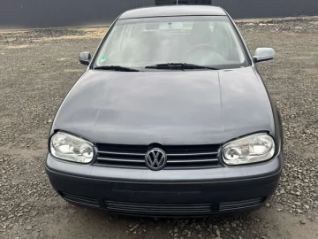 Авто Volkswagen Golf 2000 № 7259342