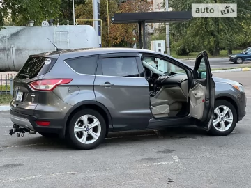 Авто Ford Escape 2013 № 7259908