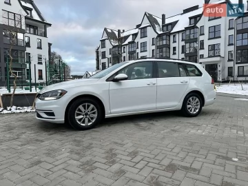 Авто Volkswagen Golf 2019 № 7260073