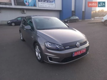 Авто Volkswagen E-Golf 2015 № 7260996