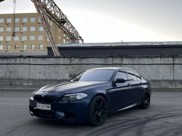 Авто BMW M5 2012 № 7266042