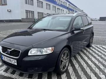Авто Volvo V50 2009 № 7266225