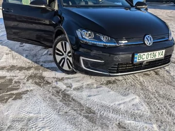 Авто Volkswagen E-Golf 2016 № 7266625