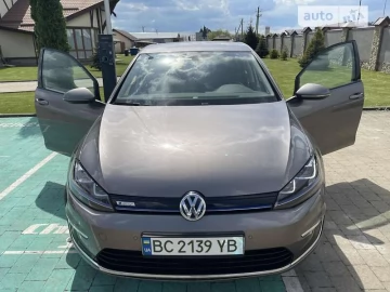 Авто Volkswagen E-Golf 2015 № 7271702