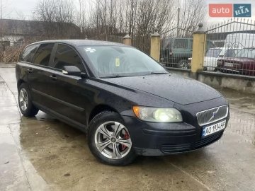 Авто Volvo V50 2004 № 7277393