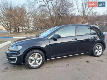 Авто Volkswagen E-Golf 2015 № 7277759
