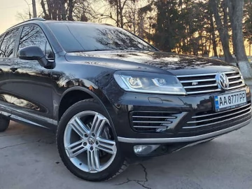 Авто Volkswagen Touareg 2015 № 7280211