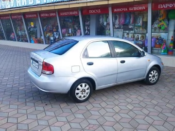 Авто Chevrolet Aveo 2005 № 7282848