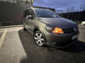 Авто Volkswagen Touran 2013 № 7283174