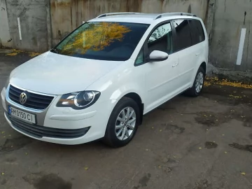 Авто Volkswagen Touran 2010 № 7284794
