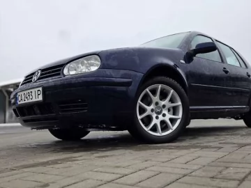 Авто Volkswagen Golf 2000 № 7285462