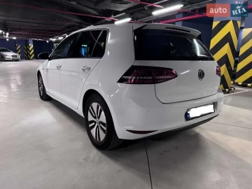 Авто Volkswagen E-Golf 2016 № 7285699