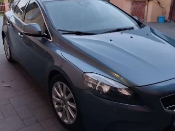 Авто Volvo V40 2012 № 7288161