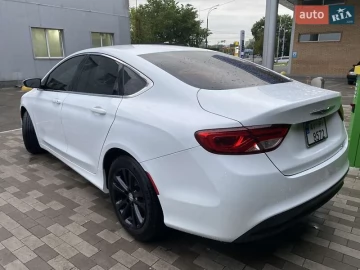 Авто Chrysler 200 2016 № 7291116