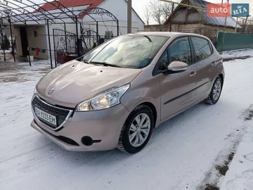 Авто Peugeot 208 2013 № 7295679