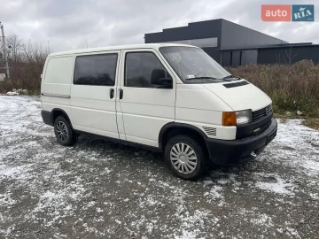 Авто Volkswagen Transporter 2000 № 7296256