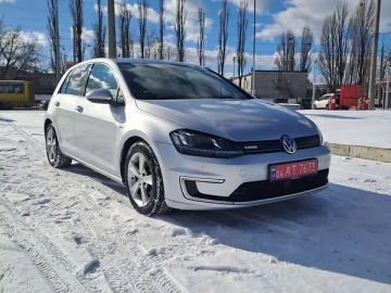 Авто Volkswagen E-Golf 2015 № 7296754
