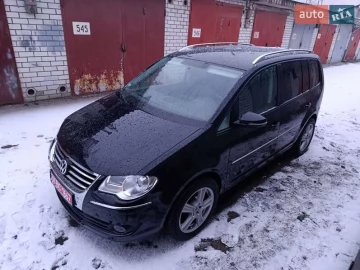 Авто Volkswagen Touran 2010 № 7297775