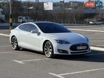 Авто Tesla Model S 2015 № 7298273