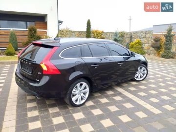 Авто Volvo V60 2010 № 7298938