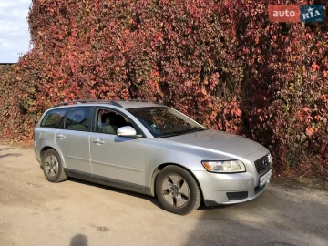 Авто Volvo V50 2010 № 7299792