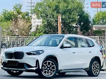 Авто BMW Ix1 2023 № 7300457