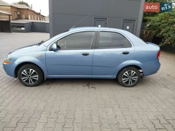 Авто Chevrolet Aveo 2005 № 7300589