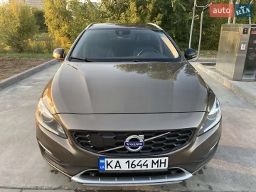 Авто Volvo V60 Cross Country 2017 № 7301100