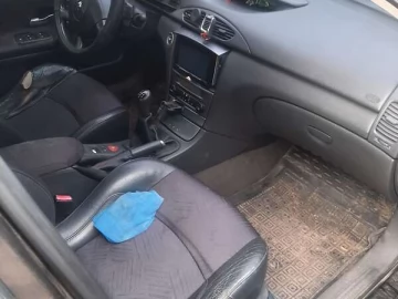 Авто Renault Laguna 2002 № 7301741