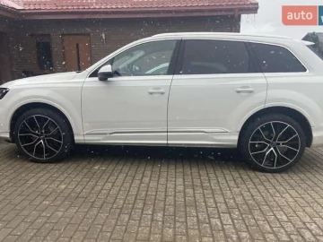 Авто Audi Q7 2020 № 7301757