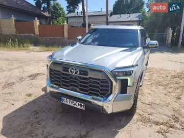 Авто Toyota Tundra 2023 № 7302250