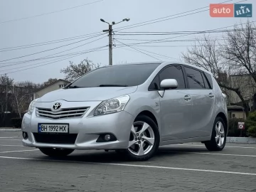 Авто Toyota Verso 2011 № 7303214