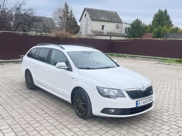 Авто Skoda Superb 2013 № 7303609