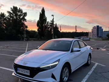 Авто Hyundai Elantra 2022 № 7304490
