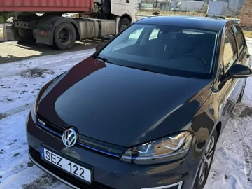 Авто Volkswagen E-Golf 2014 № 7304861