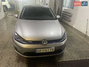 Авто Volkswagen E-Golf 2017 № 7305191