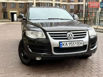 Авто Volkswagen Touareg 2010 № 7305206