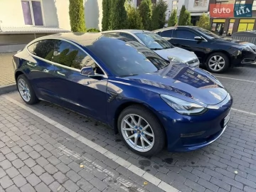 Авто Tesla Model 3 2019 № 7305345