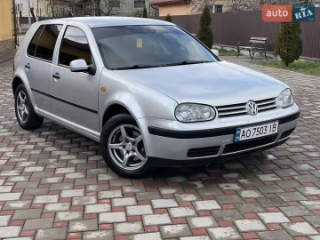 Авто Volkswagen Golf 2000 № 7305484