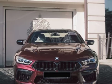 Авто BMW M8 2022 № 7306067