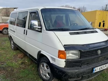 Авто Volkswagen Transporter 2000 № 7306268