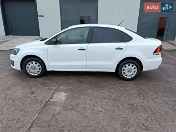 Авто Volkswagen Polo 2017 № 7307453