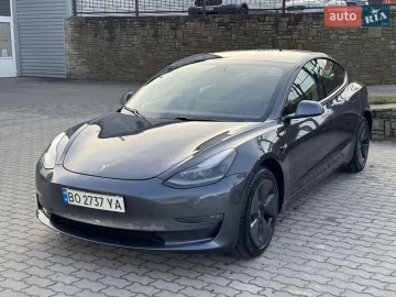 Авто Tesla Model 3 2021 № 7308160